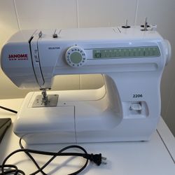 Janome New Home 2206 Sewing Machine 