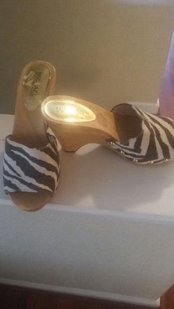 MK strip clogs