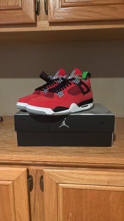Air Jordan 4