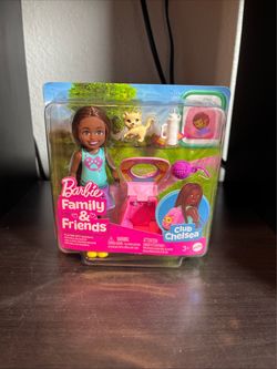 Barbie Family & Friends Club Chelsea Playtime Kitty Backpack Set