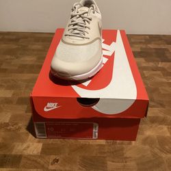 Nike Women’s Air Max Thea