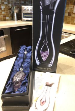 Vitajuwel Gem Water Set.Premium crystal water decanter and Gem Vial. Brand new still in the box .