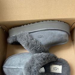 Women’s Uggs 