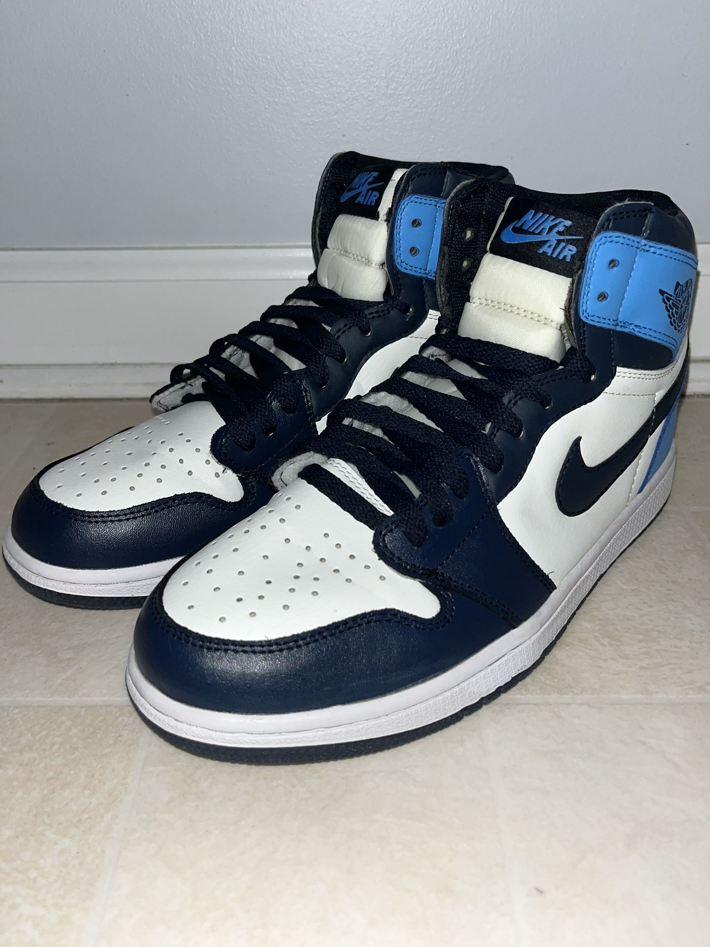 Jordan 1 Unc Obsidian