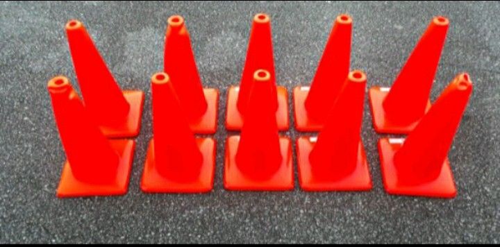 18 in traffic safety cones 10 piece