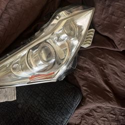 g37 stock headlights 