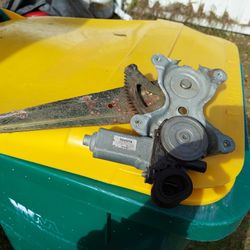 DENSO TOYOTA OEM WINDOW REGULATOR MOTOR **MATCH PART NUMBER** 85710-AA050

