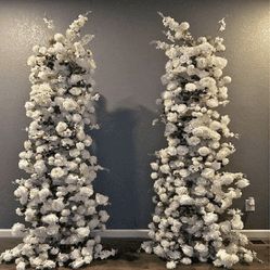 Romantic Wedding Decor – Featuring Exquisite Floral Displays until may