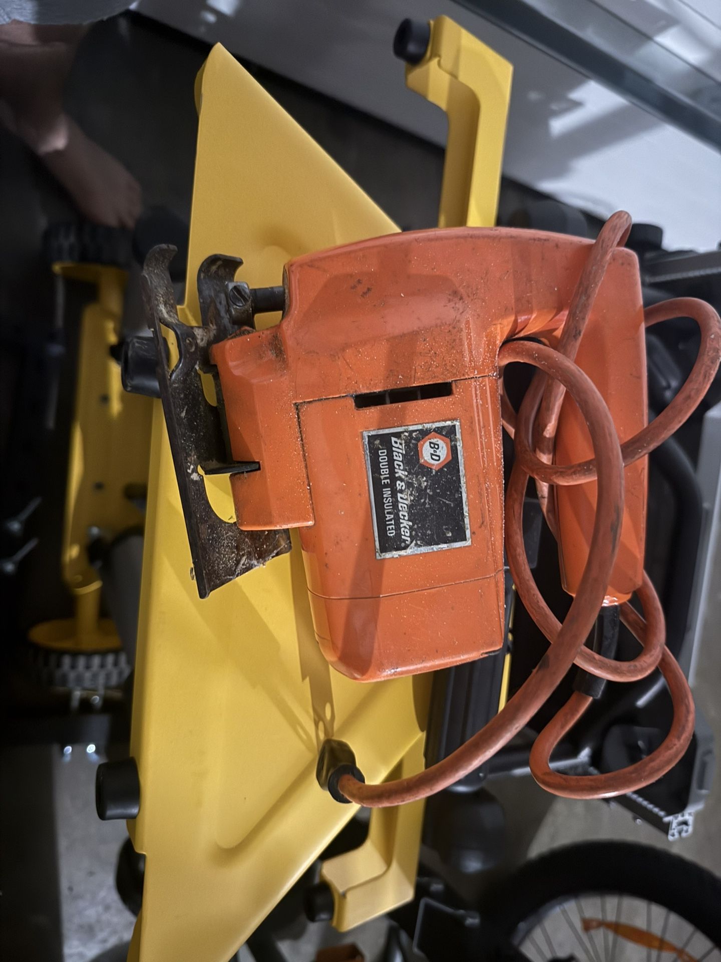 Corded Black And Decker Jigsaw (with Blades)