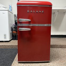 Galanz Retro Fridge Freezer Dual Door 