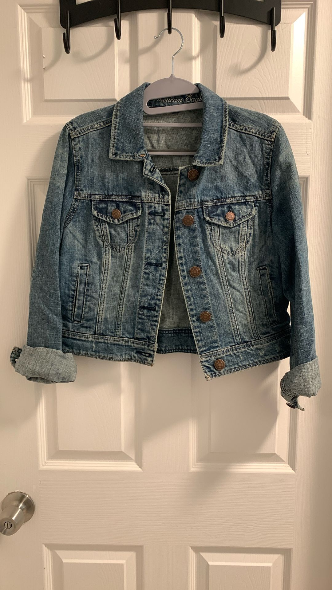 Jean Jacket -American Eagle -size Medium