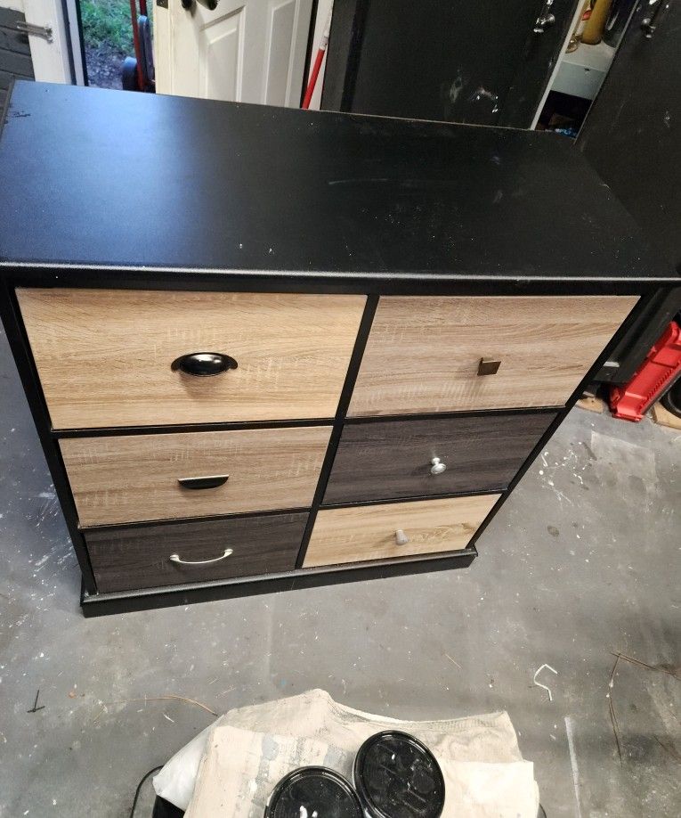 6 Door Cabinet