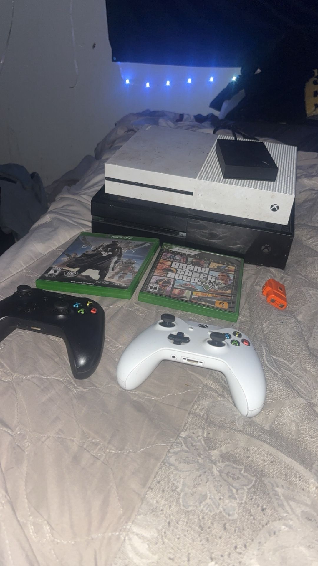 Both Xbox1 Give Me Offers Read Description