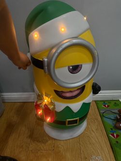 Christmas minion decor