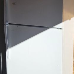 Whirlpool Refrigerator 