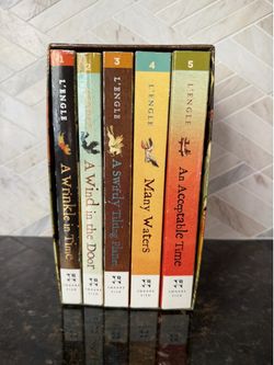 The Wrinkle in Time Quintet - Digest Size Boxed Set of 5 Books