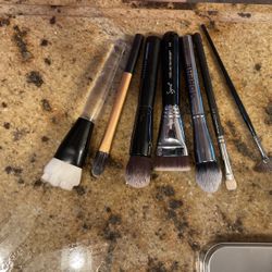 Makeup Brushes 