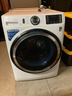 GE UltraFresh Smart Front-Load Washer and Dryer Set White