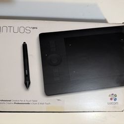 Wacom Intuos Pro - Professional Pen & Tablet 
