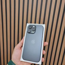 Apple iPhone 16 Pro Max Unlocked 