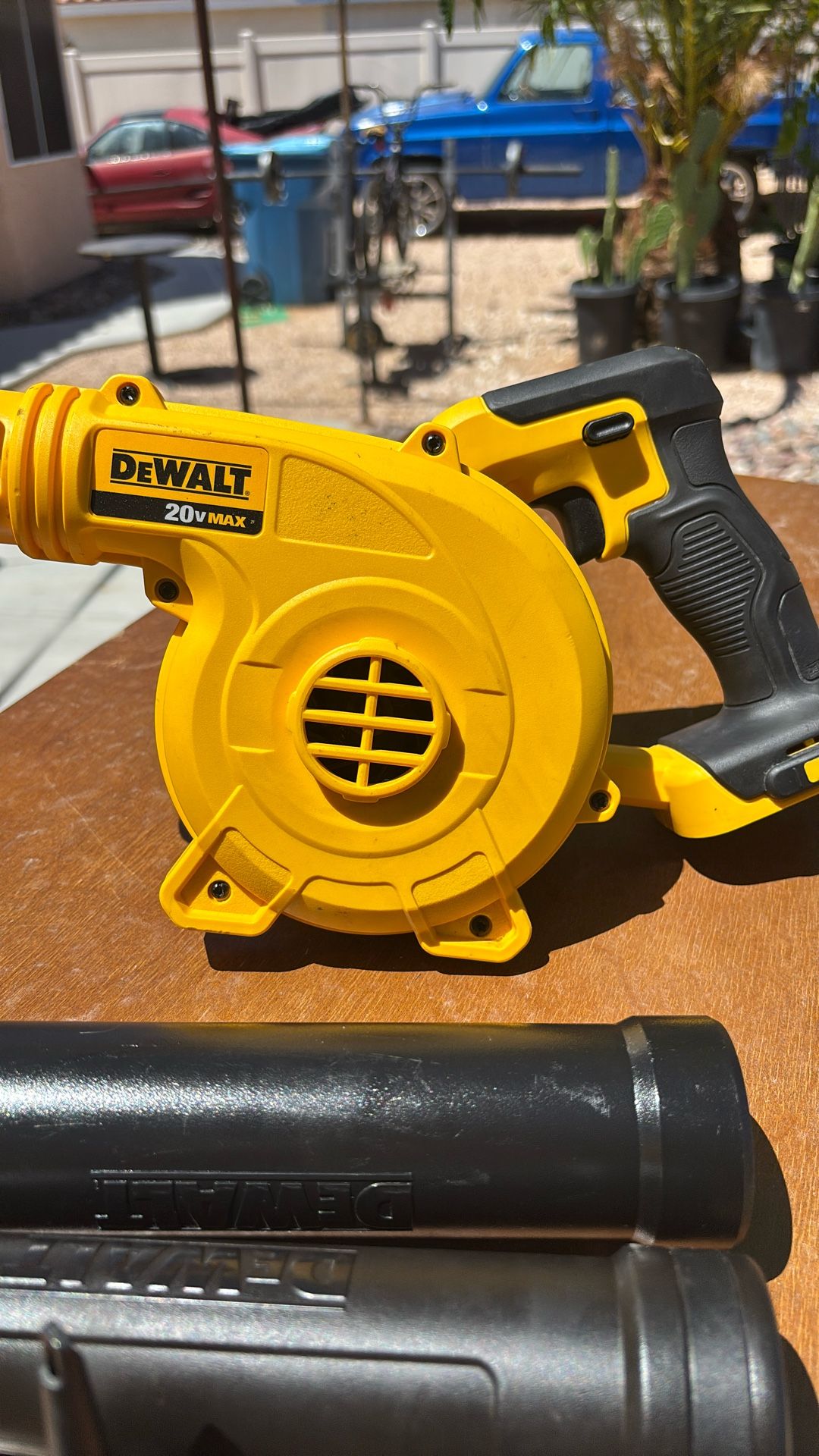 DeWALT Leaf Blower
