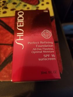 Shiseido Perfect refining Foundation Very light ivory