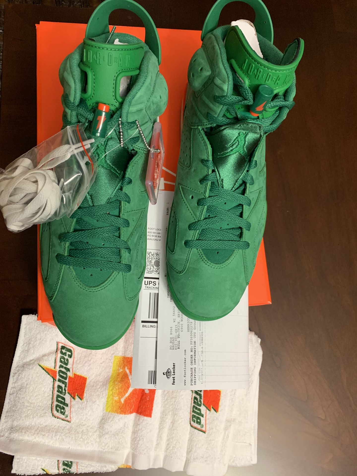 Jordan Retro 6 - Gatorade DEAD STOCK size 10