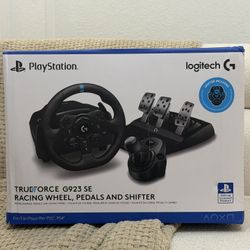 Logitech G923 Racing Wheel and Pedals