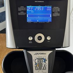 Life Fitness Whisper Quiet Elliptical 