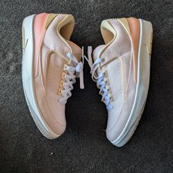 Jordan retro 2s size 10.5
