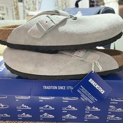 NEW WOMANS BIRKENSTOCK CLOGS