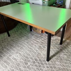 Sturdy 60” Desk With Removable Legs And Cable Management