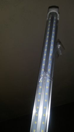 Garage light T8 LED Tube Light New Look the photos to see if is what you need