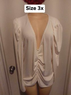 New women's top size 3X