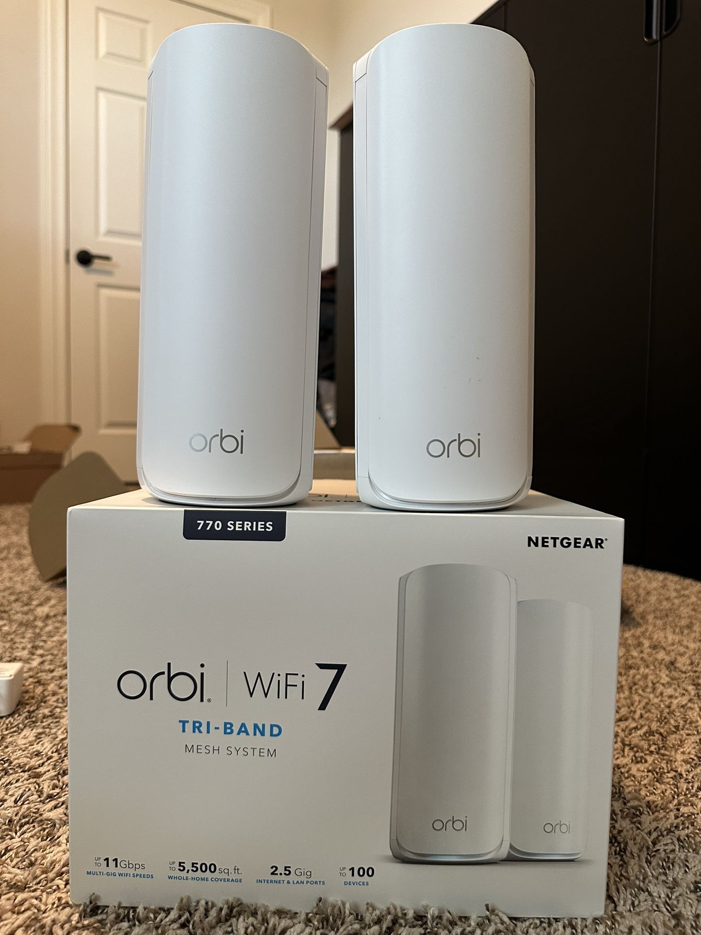 Netgear RBE772 Triband Mesh WiFi Router and Satellite