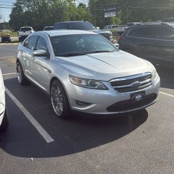 Ford Taurus 