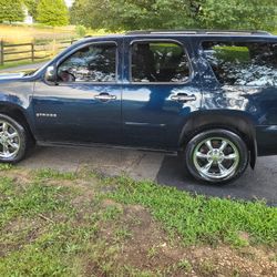 2007 CHEVROLET TAHOE SUPER SUPER CLEAN RUNS GREAT NO TRANS  OR Engine Problems RUNS EXCELLENT Body And Interior Are In Great Condition 