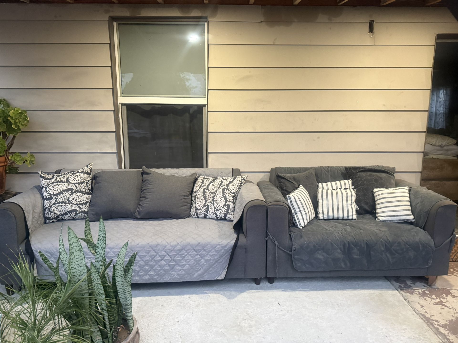 Sofa / Couch