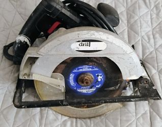 Corded Circular Saw with Blade