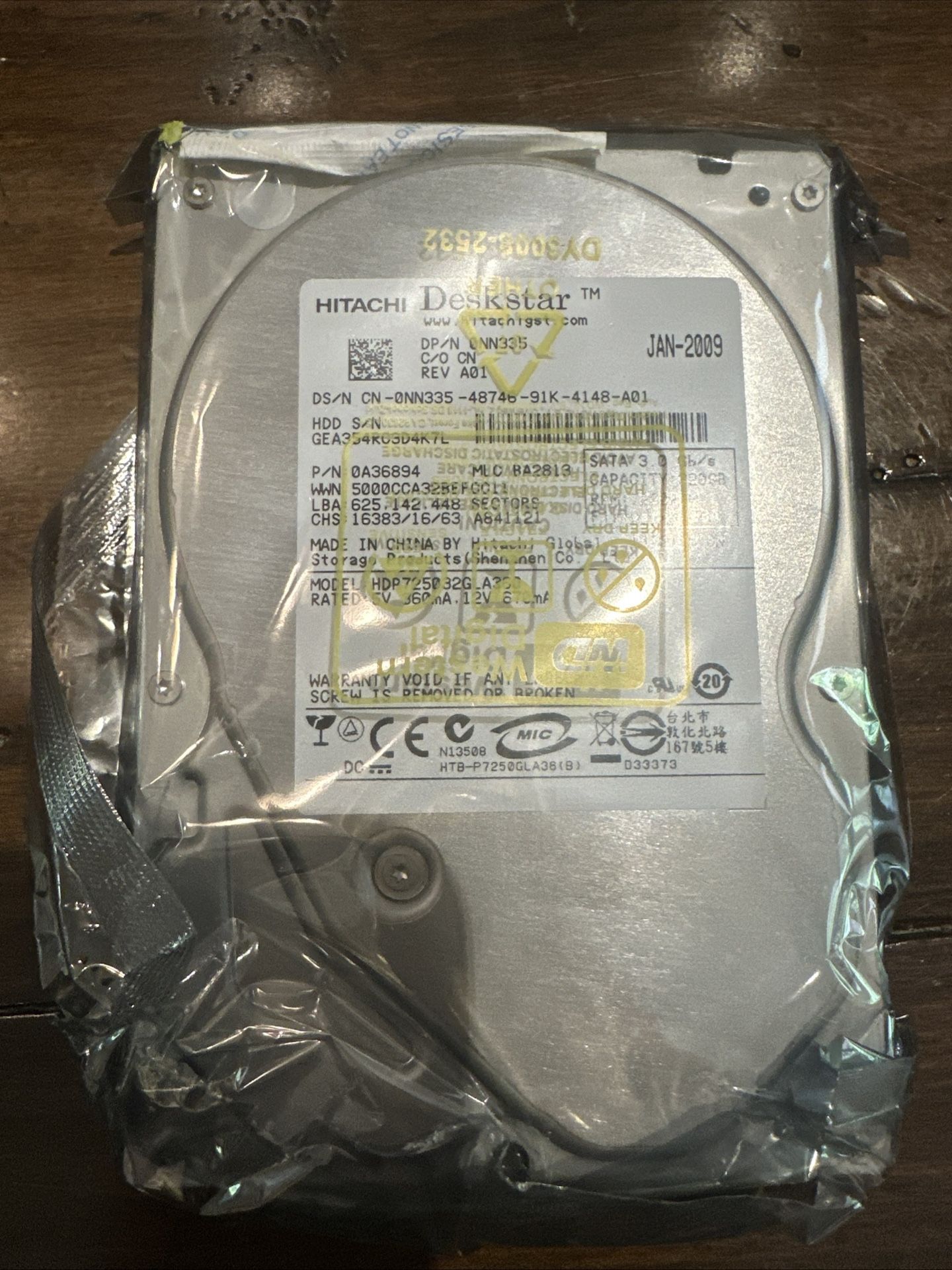 NEW, SEALED - Hitachi Deskstar HDP725032GLA360 320GB 3.0 SATA 7200RPM