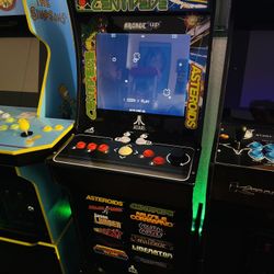 Arcade1up 1st Gen Asteroids/Centipede Arcade Machine  w/ Riser