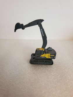 Volvo EC220E Excavator Plastic Toy Model Crawler Digger (3") Maisto Great Cond.