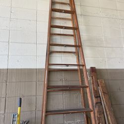 12 Ft Keller Wood Step Ladder 