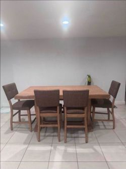 High Top Table With 4 Chairs And Bench, Seats 6