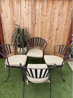 4 cast iron patio chairs 🪑 for only 120  dollars 💵