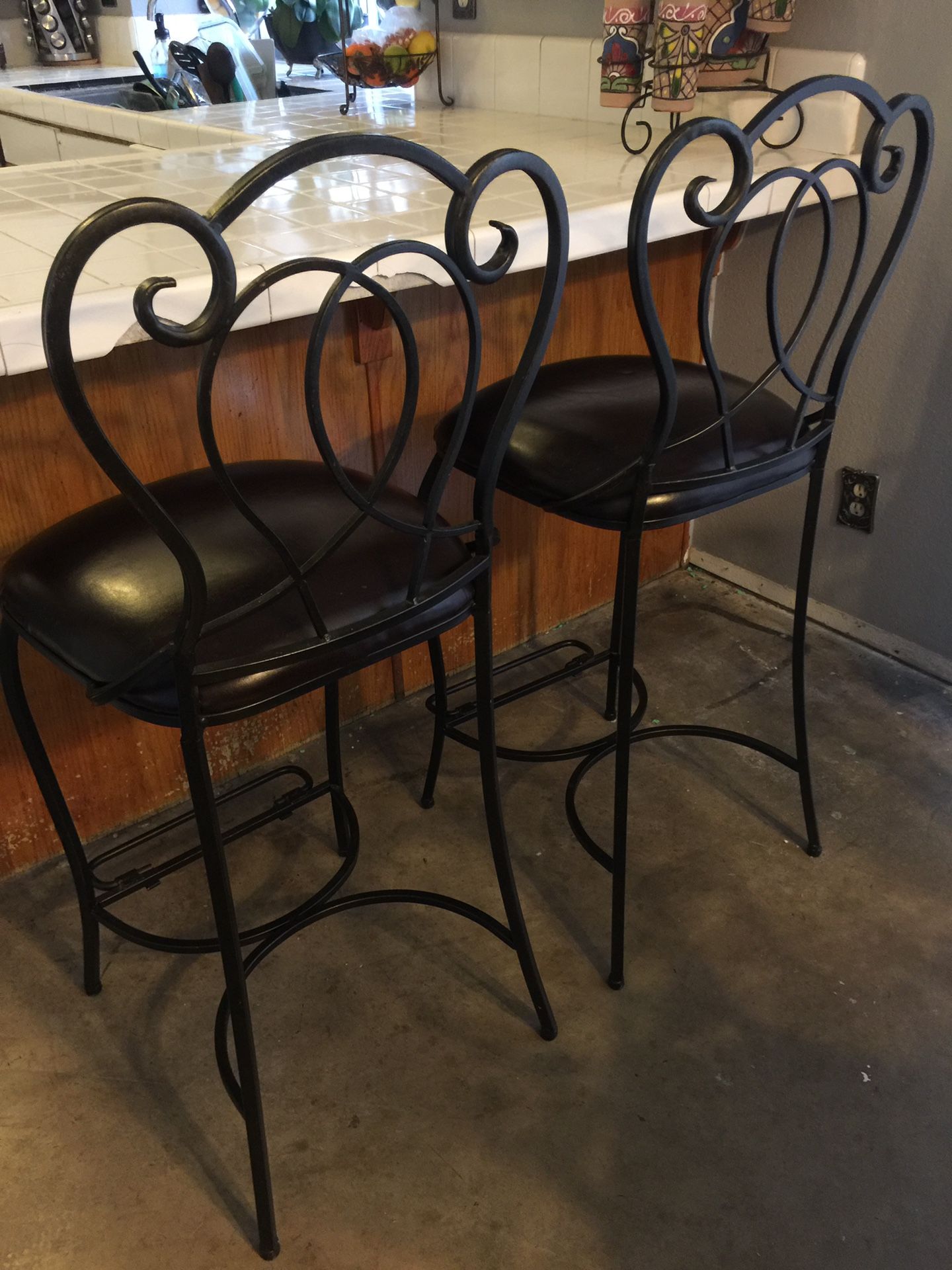 Bar stools/chairs