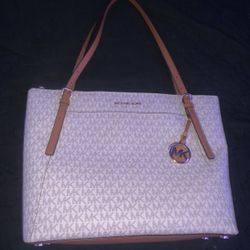 Michael Kors Bag (Read Description) 