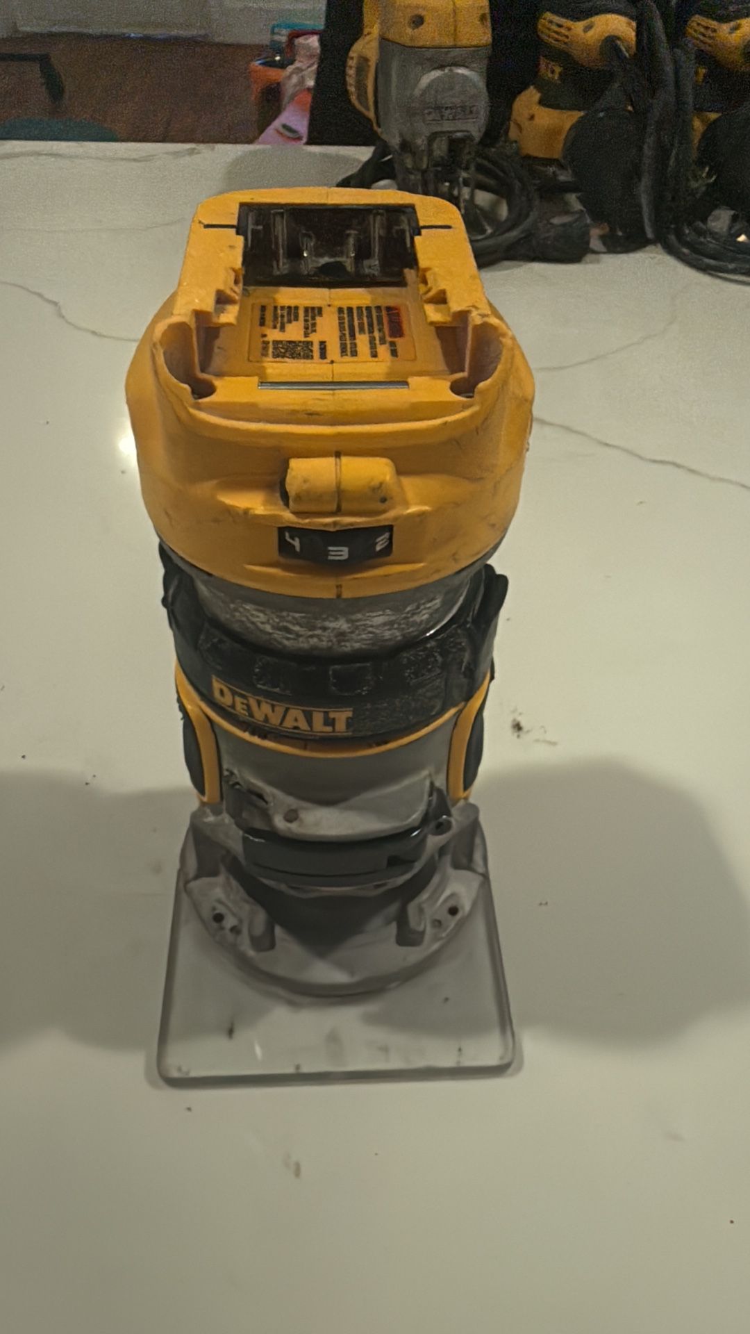 Router Dewalt