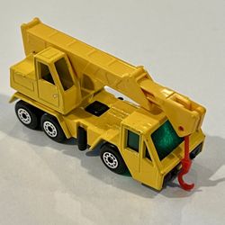 Vintage 1977 Matchbox Superfast 1-75 Crane Truck No. 49 Mint Loose