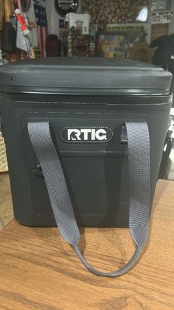 RTIC soft cooler